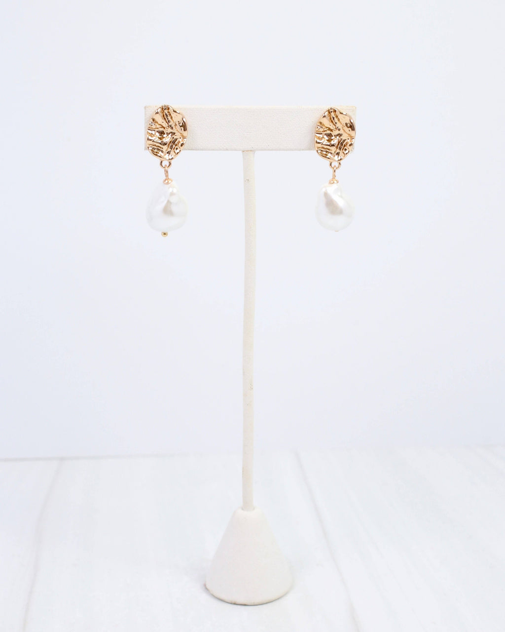 Eloise Pearl Drop Earring